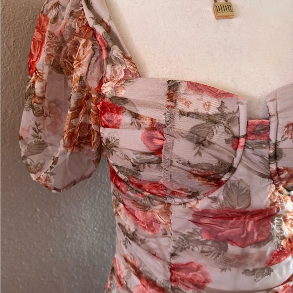 Floral Ruched Puff Sleeve Women’s Dress - Cream with Coral Floral - Picture 8 of 13